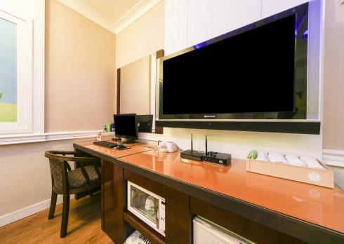 Apartemen 1000 m² dengan 1 kamar tidur dan 1 kamar mandi pribadi di Uichang-gu Changwon Bagian luar foto