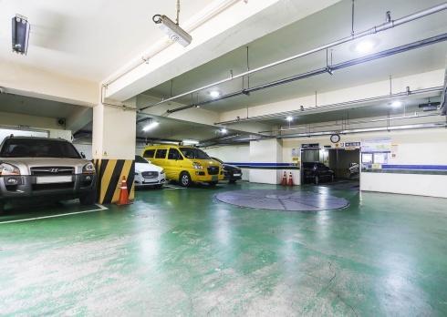 Apartemen 1000 m² dengan 1 kamar tidur dan 1 kamar mandi pribadi di Uichang-gu Changwon Bagian luar foto